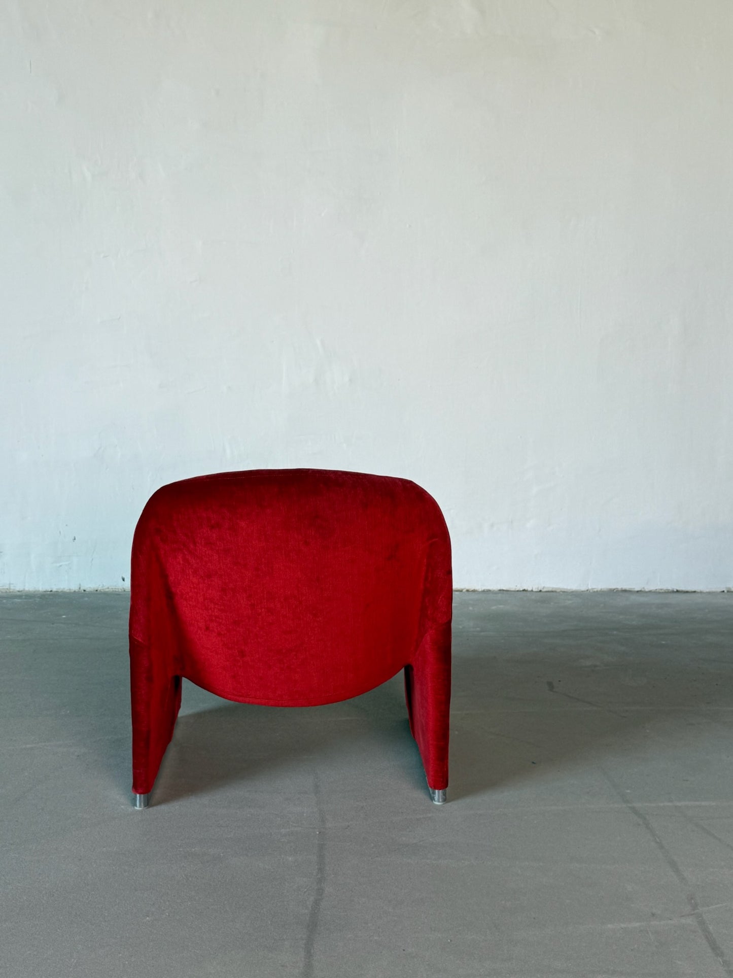 ALKY red velvet chair