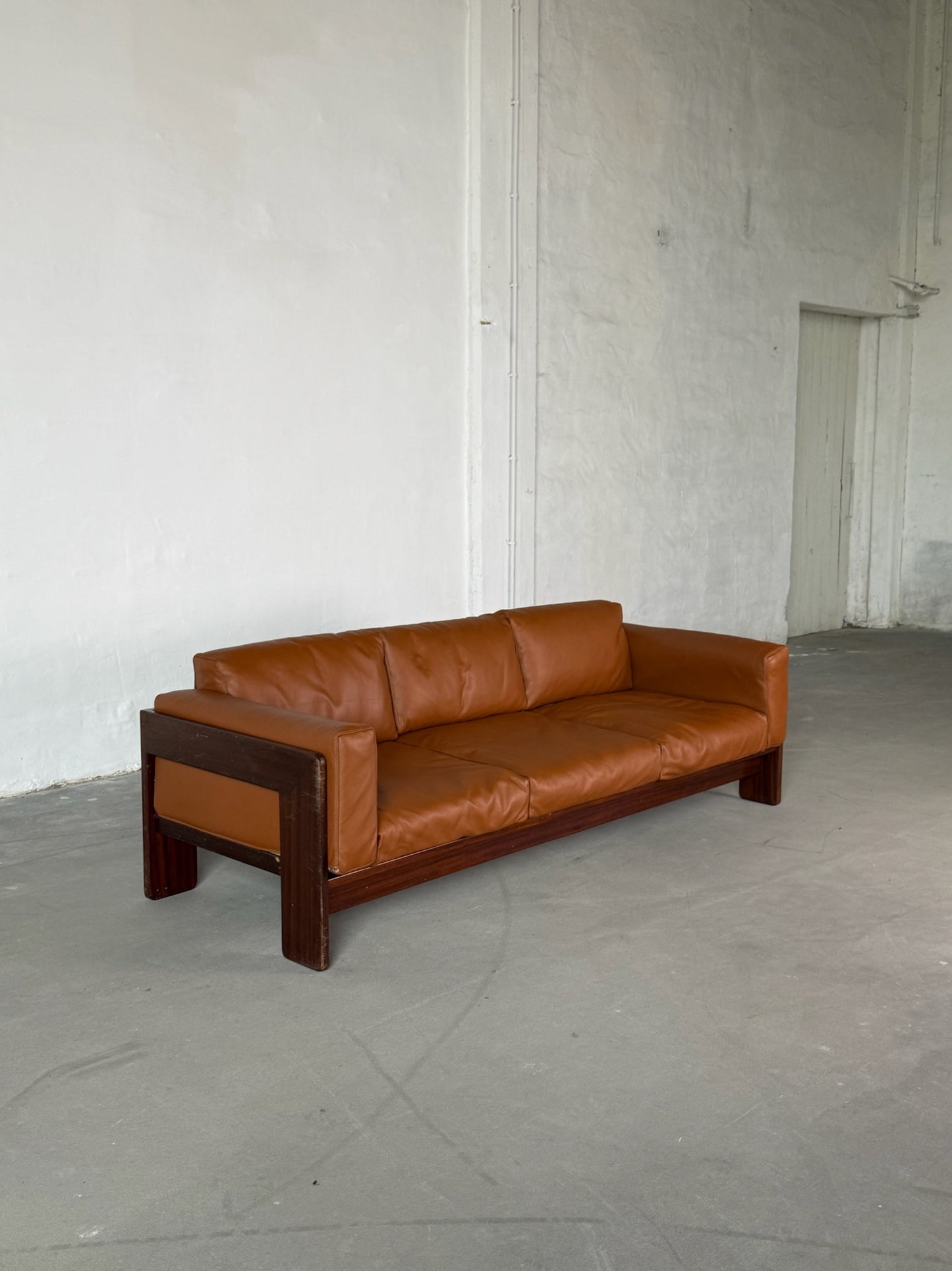 BASTIANO cognac leather sofa