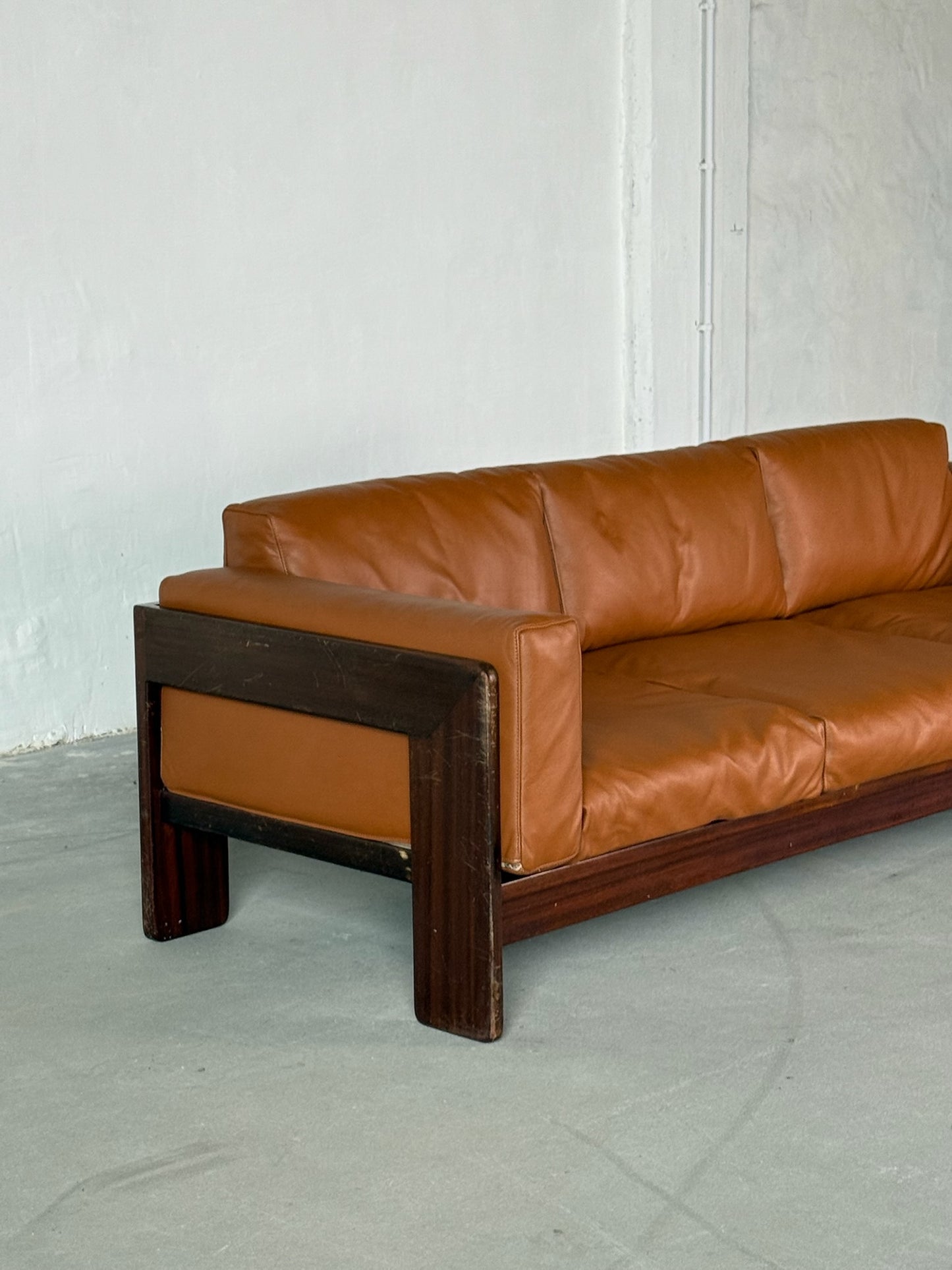 BASTIANO cognac leather sofa