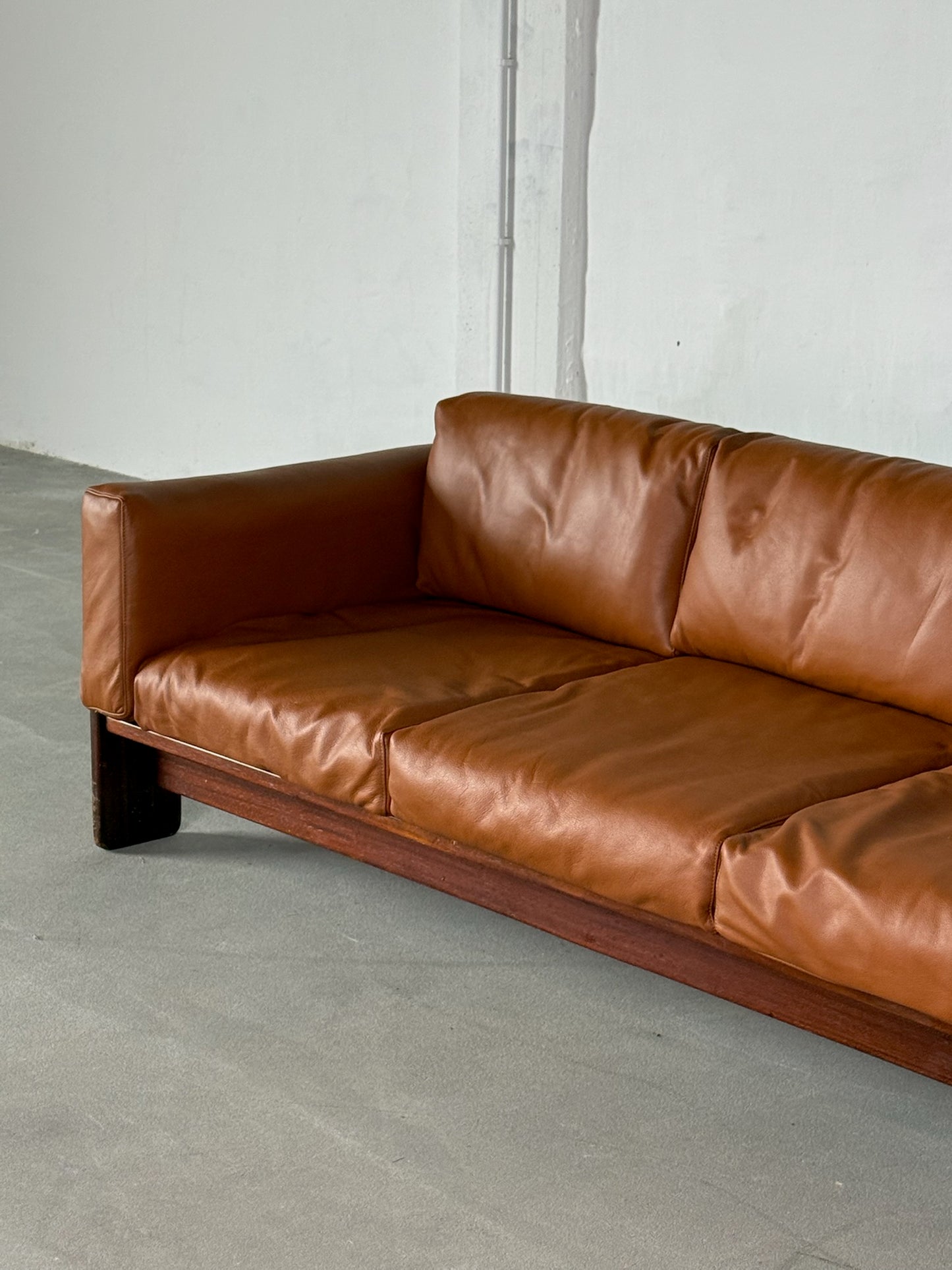 BASTIANO cognac leather sofa