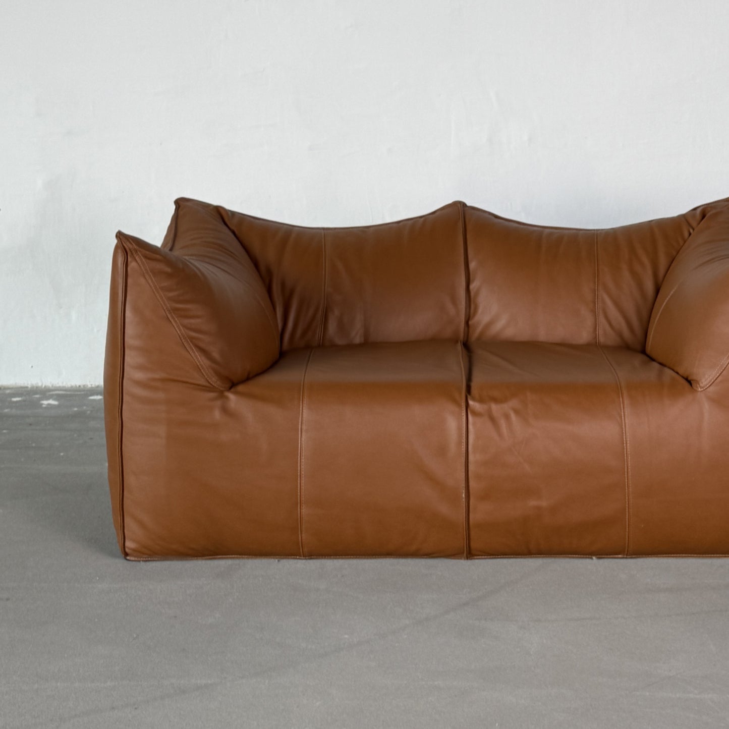 LE BAMBOLE caramel leather sofa