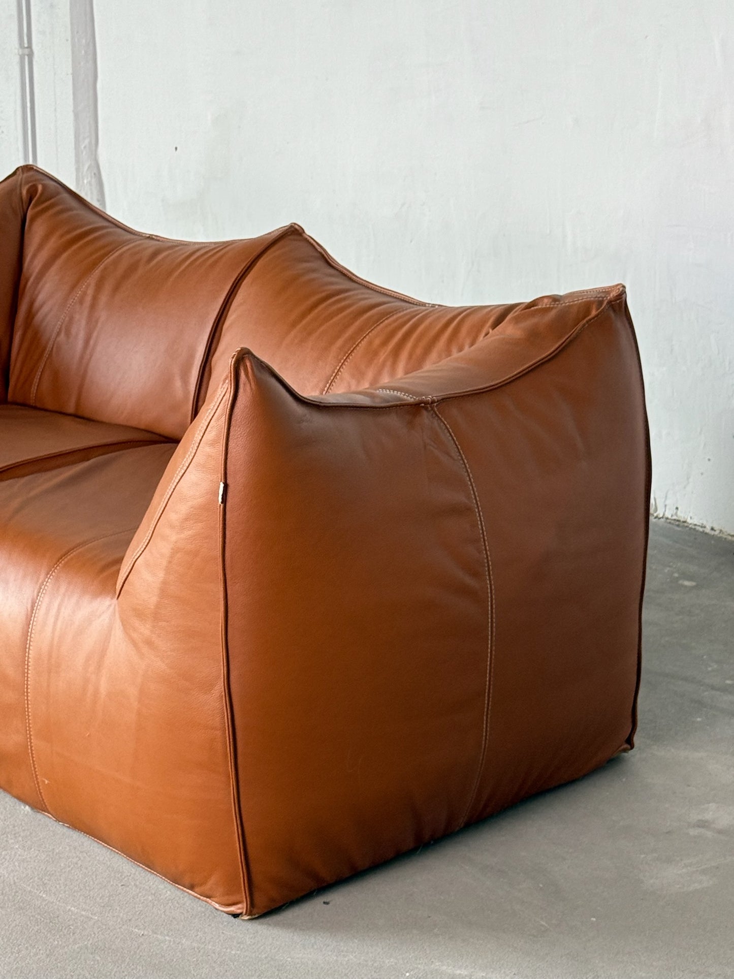 LE BAMBOLE caramel leather sofa