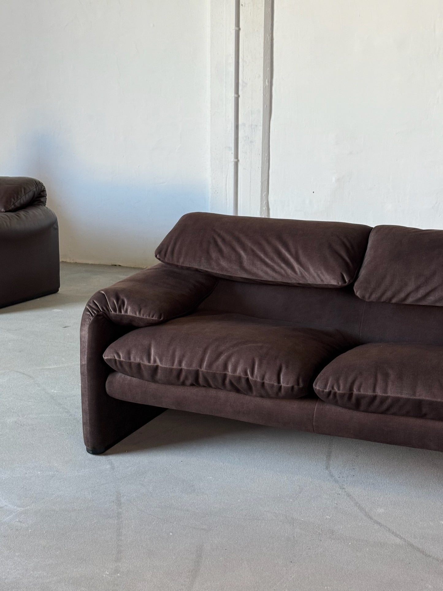 MARALUNGA brown velvet sofa