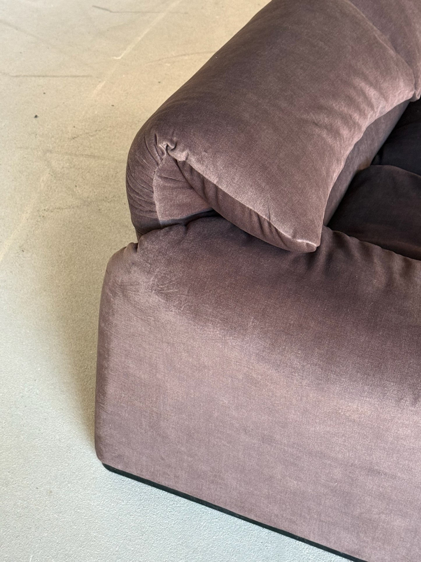 MARALUNGA brown velvet sofa