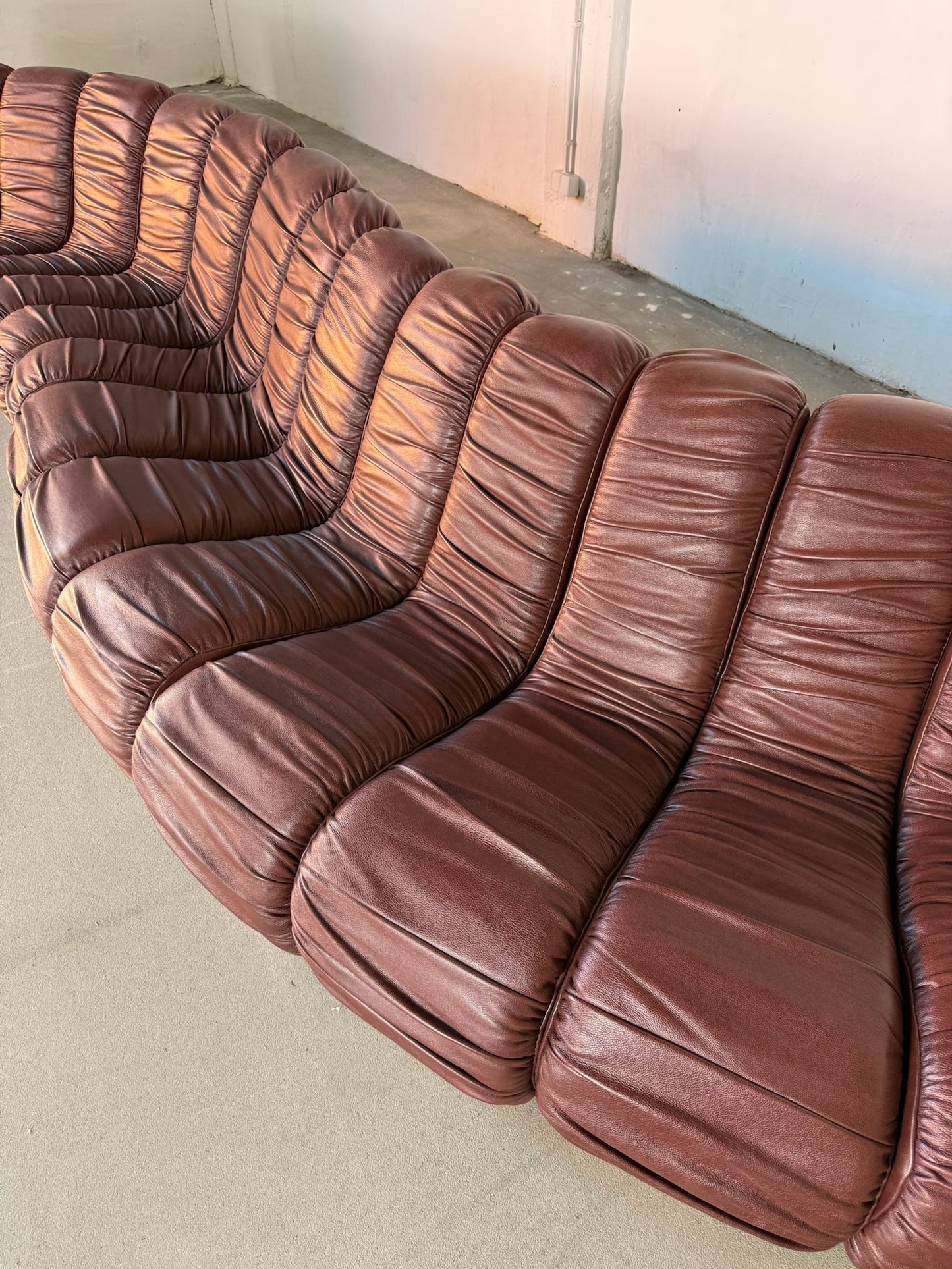SNAKE leather modular sofa