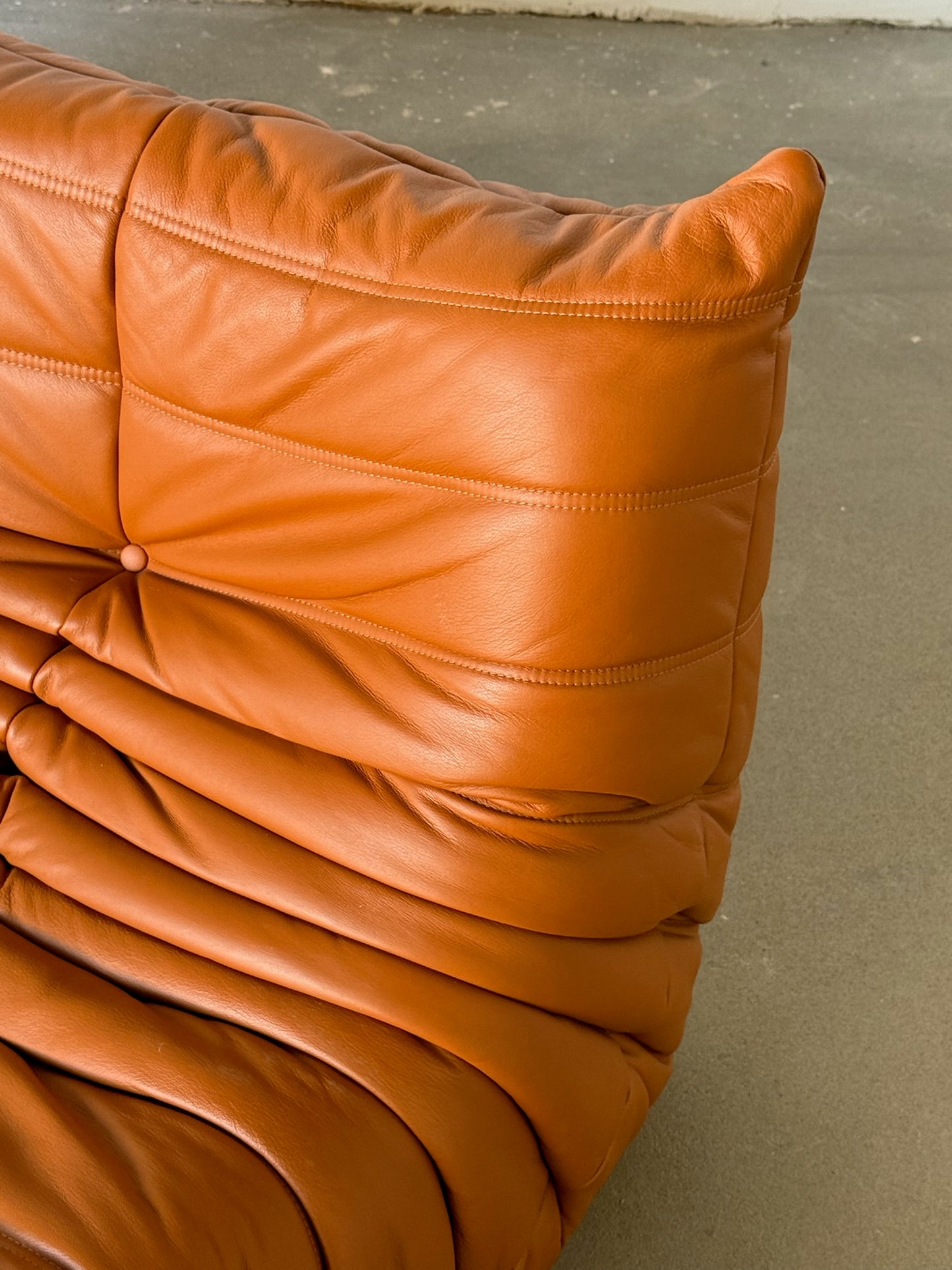 TOGO caramel leather sofa