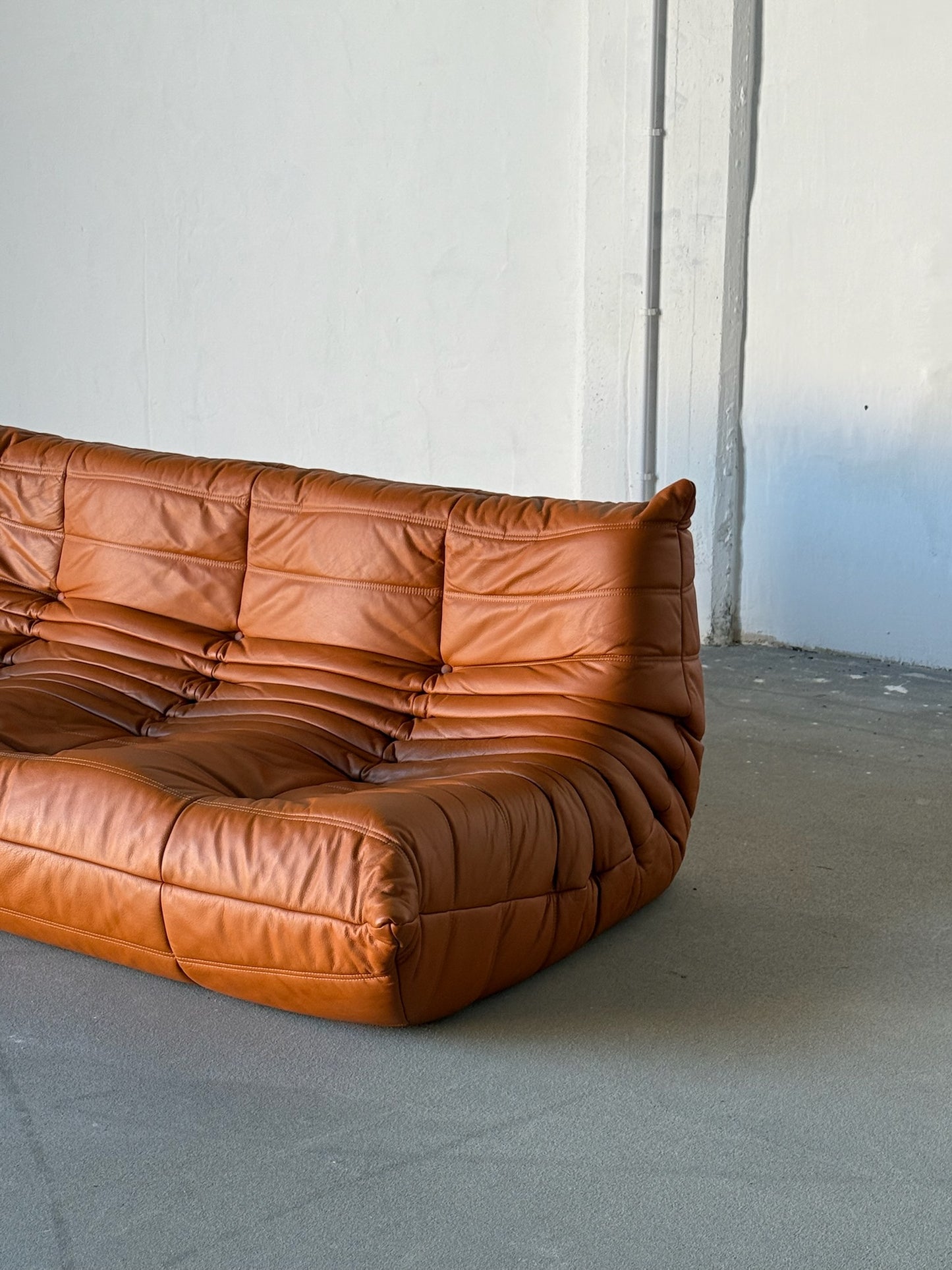 TOGO caramel leather sofa