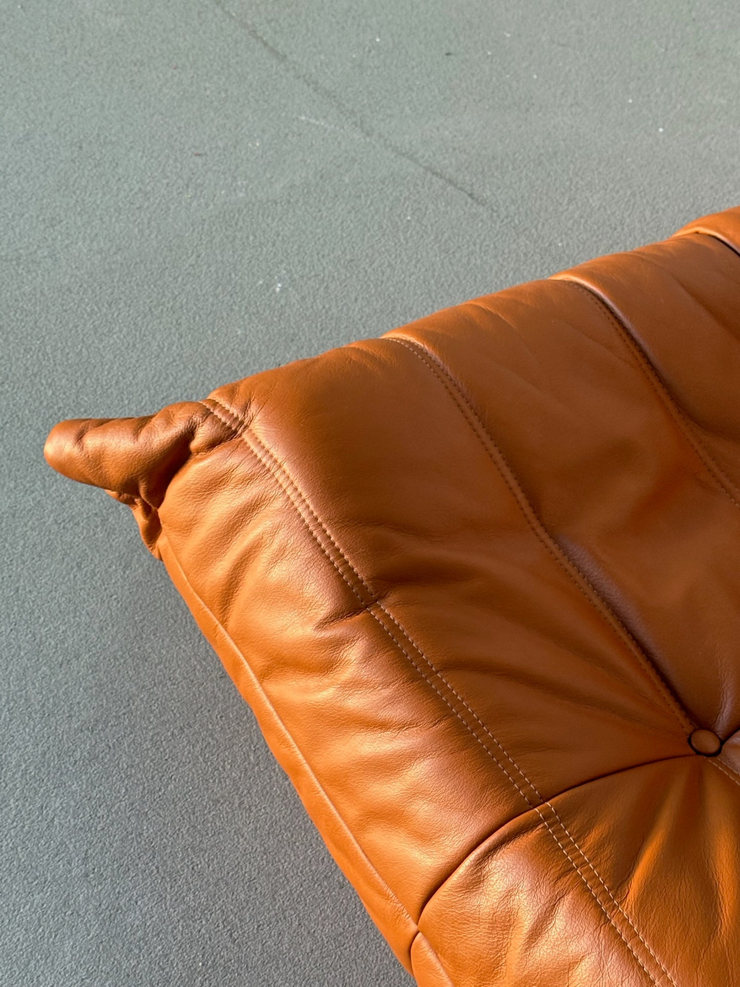 TOGO caramel leather sofa